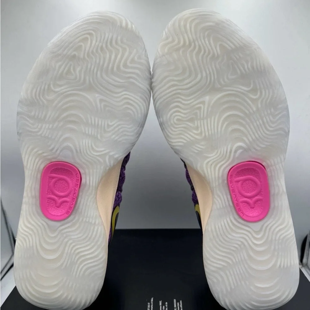 Nike KD 17 'Travel Ball' | Men Sizes 10.5 - BRAND NEW - Picture 3 of 6
